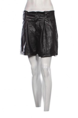 Pantaloni scurți de femei Pull&Bear, Mărime M, Culoare Negru, Preț 32,99 Lei