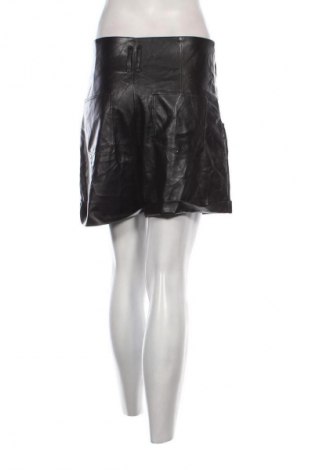 Pantaloni scurți de femei Pull&Bear, Mărime M, Culoare Negru, Preț 32,99 Lei