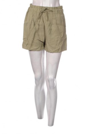 Női rövidnadrág Pull&Bear, Méret M, Szín Zöld, Ár 3 800 Ft
