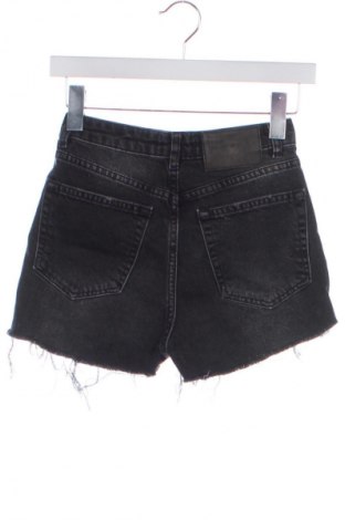 Pantaloni scurți de femei Pull&Bear, Mărime XXS, Culoare Negru, Preț 50,00 Lei
