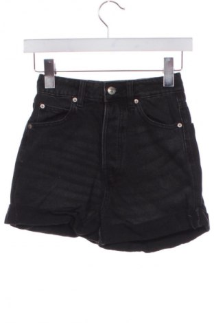 Pantaloni scurți de femei Stradivarius, Mărime XXS, Culoare Negru, Preț 51,45 Lei