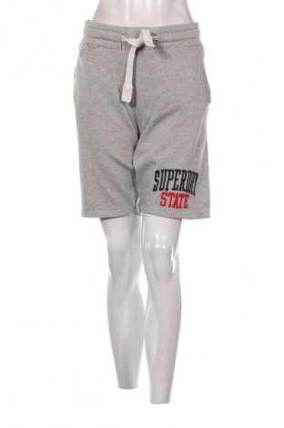 Γυναικείο κοντό παντελόνι Superdry, Μέγεθος XL, Χρώμα Γκρί, Τιμή 17,00 €