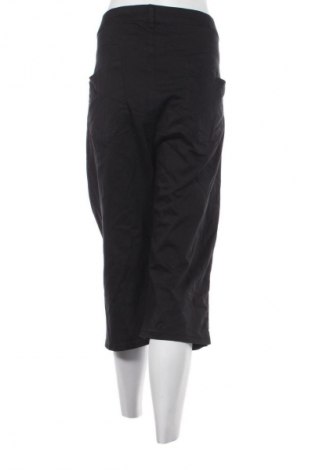 Дамски къс панталон Unbranded, Размер 3XL, Цвят Черен, Цена 19,99 лв.