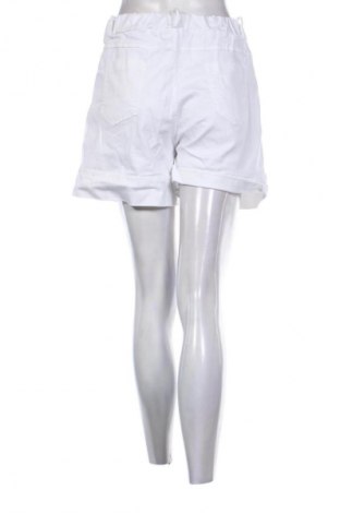 Γυναικείο κοντό παντελόνι Unbranded, Μέγεθος L, Χρώμα Λευκό, Τιμή 9,72 €
