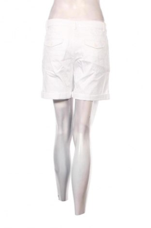 Damen Shorts United Colors Of Benetton, Größe M, Farbe Weiß, Preis € 51,99