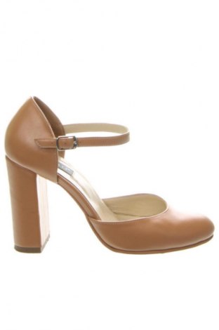 Obuwie damskie Gemelli, Rozmiar 36, Kolor Beżowy, Cena 113,99 zł