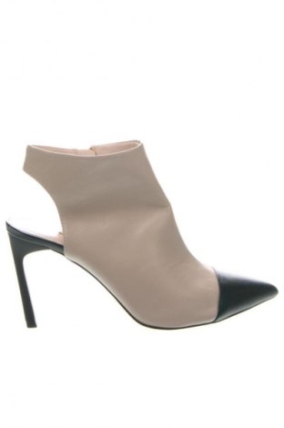 Încălțăminte de damă Zara, Mărime 39, Culoare Bej, Preț 257,24 Lei