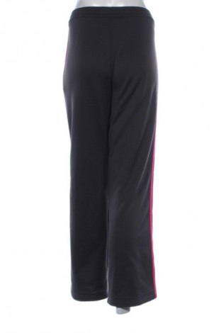 Дамски панталон Adidas, Размер L, Цвят Многоцветен, Цена 49,99 лв.