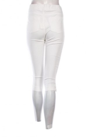 Дамски панталон B.Young, Размер L, Цвят Бял, Цена 30,99 лв.
