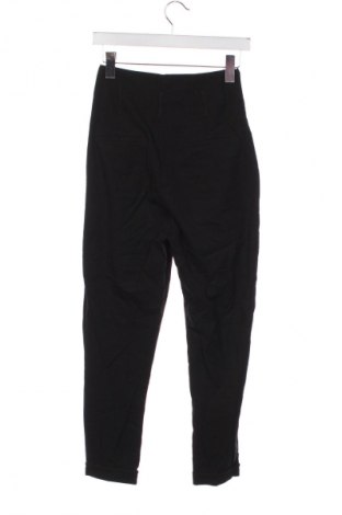 Damenhose Bershka, Größe XS, Farbe Schwarz, Preis 10,99 €
