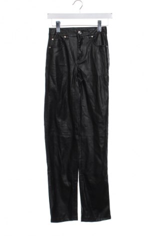 Дамски панталон Bershka, Размер XS, Цвят Черен, Цена 14,99 лв.