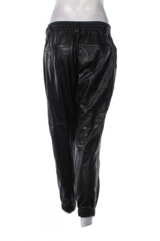 Damenhose Bershka, Größe L, Farbe Schwarz, Preis € 14,91