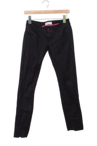 Damskie spodnie Bershka, Rozmiar M, Kolor Kolorowy, Cena 110,34 zł