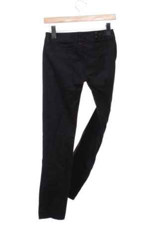 Damskie spodnie Bershka, Rozmiar M, Kolor Kolorowy, Cena 110,34 zł