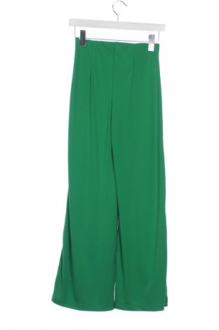 Γυναικείο παντελόνι Bershka, Μέγεθος XXS, Χρώμα Πράσινο, Τιμή 14,83 €