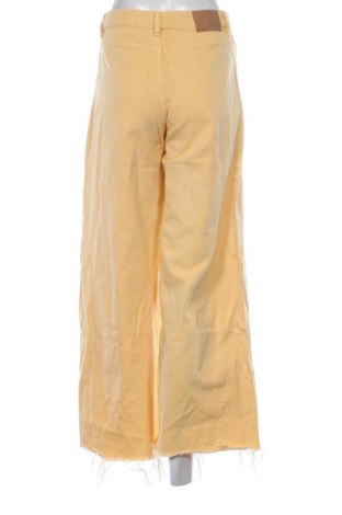 Damenhose Bershka, Größe S, Farbe Gelb, Preis € 14,99