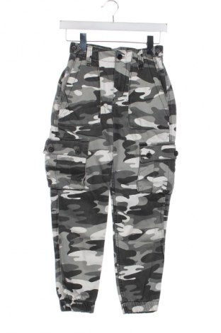 Дамски панталон Bershka, Размер XXS, Цвят Многоцветен, Цена 29,00 лв.