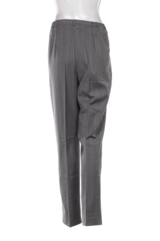 Damskie spodnie Daxon, Rozmiar M, Kolor Kolorowy, Cena 66,67 zł