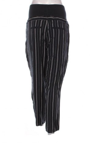 Дамски панталон H&M Mama, Размер XL, Цвят Многоцветен, Цена 19,99 лв.