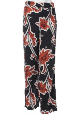 Pantaloni de femei LC Waikiki, Mărime M, Culoare Multicolor, Preț 126,32 Lei