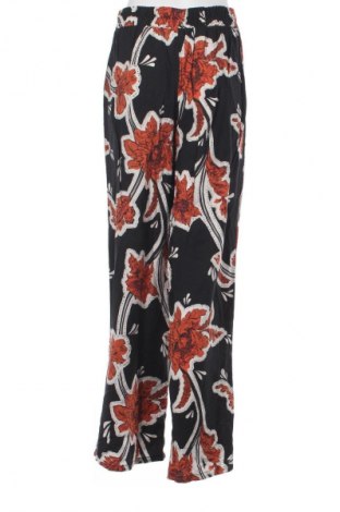 Pantaloni de femei LC Waikiki, Mărime M, Culoare Multicolor, Preț 126,32 Lei