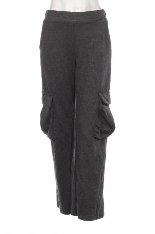 Дамски панталон Mango, Размер M, Цвят Сив, Цена 25,99 лв.