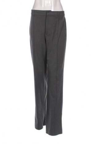 Pantaloni de femei Pull&Bear, Mărime M, Culoare Gri, Preț 77,17 Lei