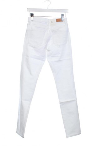 Дамски панталон S.Oliver, Размер S, Цвят Бял, Цена 93,99 лв.