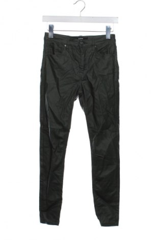 Γυναικείο παντελόνι Stradivarius, Μέγεθος S, Χρώμα Πράσινο, Τιμή 4,99 €