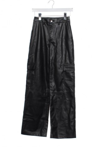 Damenhose Stradivarius, Größe XS, Farbe Schwarz, Preis 10,99 €