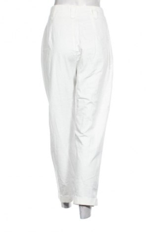 Дамски панталон Stradivarius, Размер S, Цвят Бял, Цена 45,98 лв.