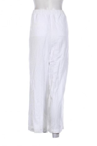Дамски панталон Tamaris, Размер L, Цвят Бял, Цена 41,06 лв.