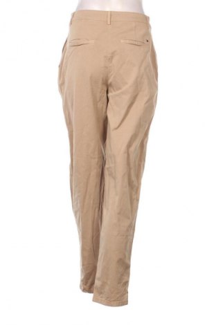 Дамски панталон Tommy Hilfiger, Размер S, Цвят Бежов, Цена 52,99 лв.