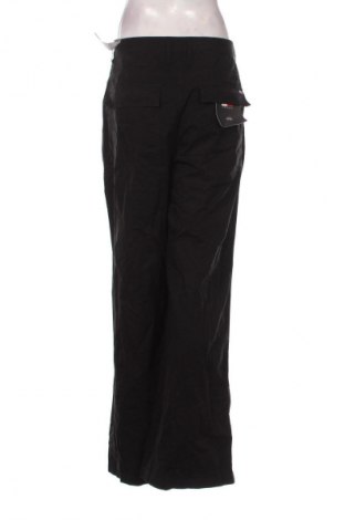 Női nadrág Tommy Jeans, Méret XL, Szín Fekete, Ár 47 839 Ft
