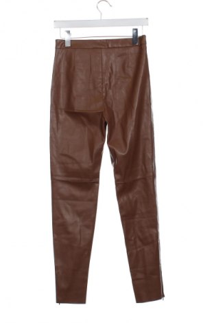 Дамски панталон Zara, Размер M, Цвят Кафяв, Цена 44,22 лв.