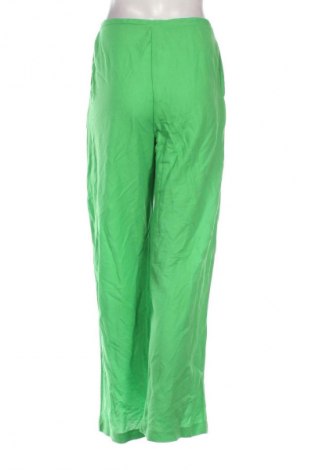 Pantaloni de femei Zara, Mărime M, Culoare Verde, Preț 75,99 Lei