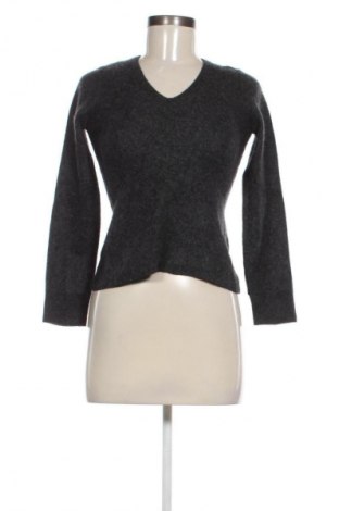 Dámský svetr Unbranded, Velikost S, Barva Šedá, Cena  367,00 Kč