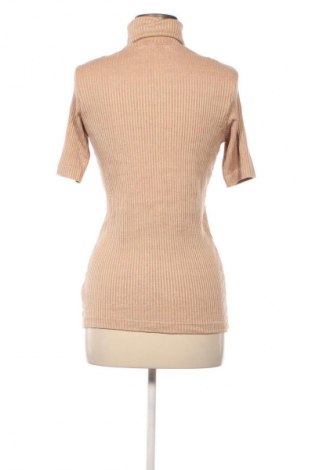 Дамско полo Unbranded, Размер M, Цвят Бежов, Цена 11,99 лв.