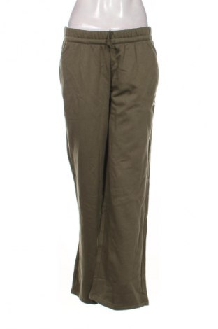 Дамско спортно долнище Adidas, Размер XL, Цвят Зелен, Цена 93,99 лв.