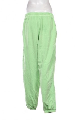 Dámské tepláky Adidas, Velikost L, Barva Zelená, Cena  709,00 Kč