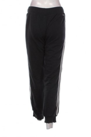 Dámské tepláky Adidas, Velikost M, Barva Černá, Cena  739,00 Kč