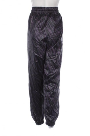 Damskie spodnie sportowe Nike, Rozmiar XXL, Kolor Kolorowy, Cena 59,99 zł