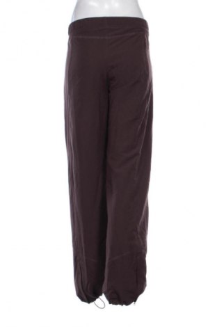 Női sport nadrág Nike, Méret XL, Szín Barna, Ár 12 959 Ft