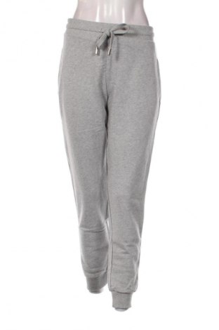 Дамско спортно долнище Rich & Royal, Размер L, Цвят Сив, Цена 93,99 лв.