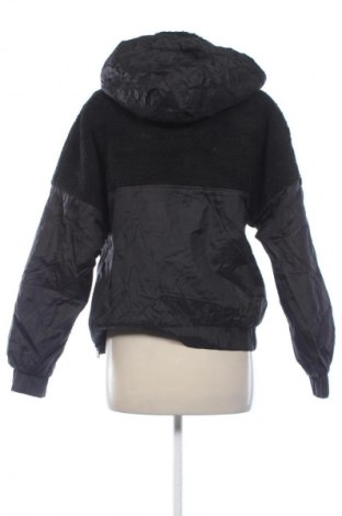 Dámský sportovní vrch  Urban Classics, Velikost M, Barva Černá, Cena  349,00 Kč