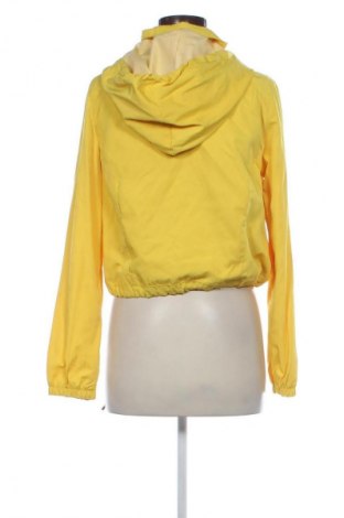 Geacă de femei Bershka, Mărime M, Culoare Galben, Preț 202,63 Lei