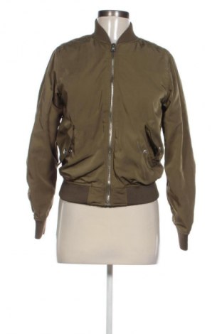 Дамско яке Bershka, Размер M, Цвят Зелен, Цена 53,99 лв.