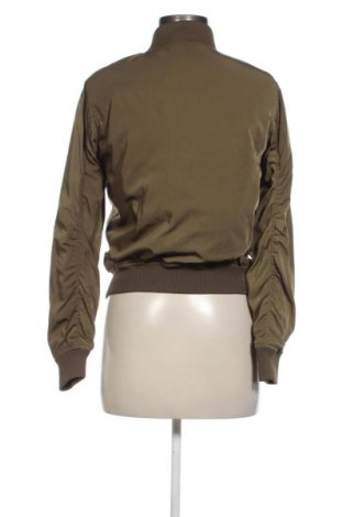 Дамско яке Bershka, Размер M, Цвят Зелен, Цена 53,99 лв.