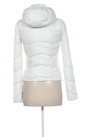Dámská bunda  Bershka, Velikost XS, Barva Bílá, Cena  359,00 Kč
