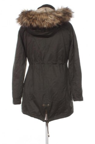 Дамско яке C&A, Размер S, Цвят Зелен, Цена 39,99 лв.